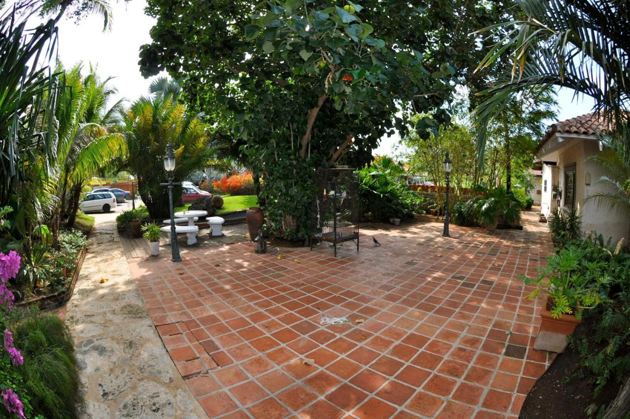 Sun Reef Village On Sea 빌렘스타트 외부 사진